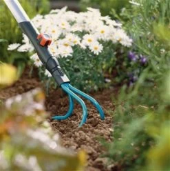 GARDENA Combisysteem Krabber Cultivatior - Werkbreedte 9 Cm - Aanbevolen Steellengte 130 Cm -Tuin Gerelateerd 1193x1200 2