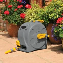 Hozelock Compact Enclosed Reel 2 In 1 - 25 Meter - Slangbox En Muurhaspel In één - Grijs -Tuin Gerelateerd 1200x1200 1063