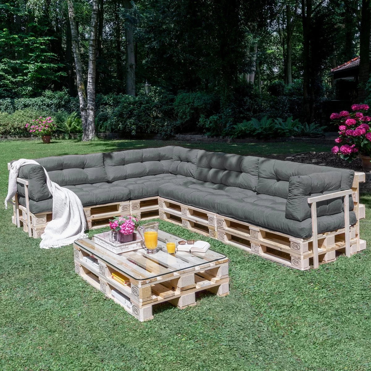 Beautissu Style – Palletkussen Set – 1x Zitkussen 120x80 Cm & 1x Rugkussen 120x40 Cm – Graphiet Grijs 6 Beautissu Style – Palletkussen Set – 1x Zitkussen 120x80 Cm & 1x Rugkussen 120x40 Cm – Graphiet Grijs - Afbeelding 4