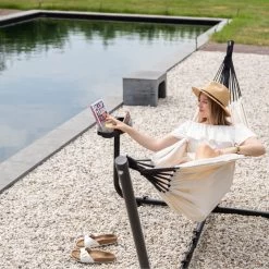 Vita5 Hangmat Met Standaard – 2 Persoons – Incl. Bekerhouder – 205kg Draaggewicht – Beige/Wit -Tuin Gerelateerd 1200x1200 440