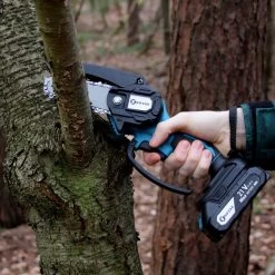 NovarGarden® Mini Kettingzaag NG1 - Met 2x Accu - Takkenzaag - Snoeizaag - Electrisch - Handzaag - Boomzaag - 21V -Tuin Gerelateerd 1200x1200 749