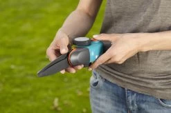 GARDENA Comfort Grasschaar - Op Steel -Tuin Gerelateerd 1200x799 62