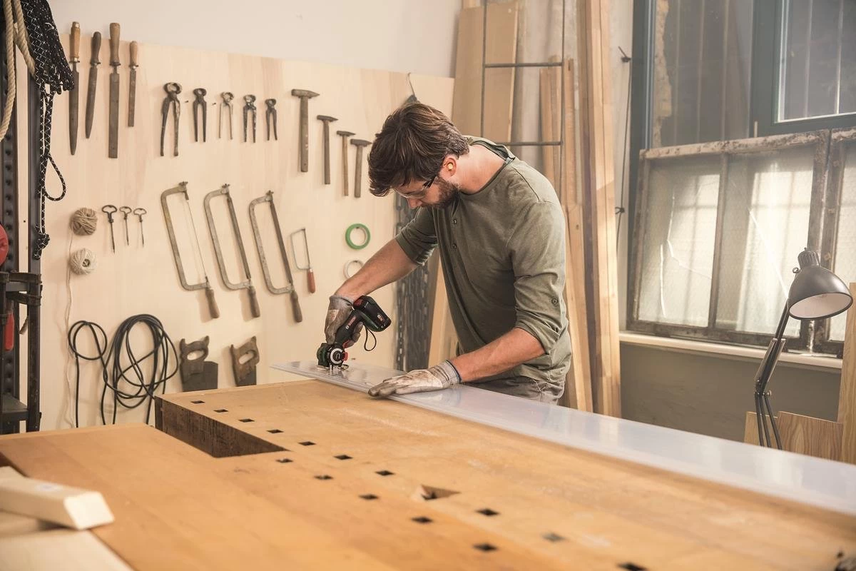 Bosch AdvancedCut 18 Microkettingzaag - Met 1 X 18 V Accu En Lader 9 Bosch AdvancedCut 18 Microkettingzaag - Met 1 X 18 V Accu En Lader - Afbeelding 7