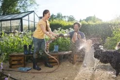 GARDENA - Premium Reinigingssproeier Spuitpistool - Metaal - Voor Reiniging En Bewatering -Tuin Gerelateerd 1200x800 245