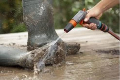 GARDENA - Comfort Reinigingsbroes - Spuitpistool - Traploos Instelbaar -Tuin Gerelateerd 1200x800 254