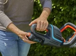 GARDENA - ComfortCut 50/18V-P4A Ready-To-Use Set - Heggenschaar -Tuin Gerelateerd 1200x885