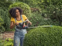 GARDENA - ComfortCut 50/18V-P4A Ready-To-Use Set - Heggenschaar -Tuin Gerelateerd 1200x899 10