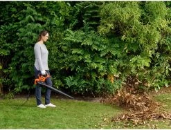 Black & Decker BLACK+DECKER BEBLV300SB-QS Bladblazer - 404 Km/u - 3000W - Zuig-/blaasfunctie - Gesnoerd -Tuin Gerelateerd 1200x911 3