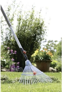 GARDENA Combisysteem Bladhark Hark - Werkbreedte Verstelbaar 30/50 Cm - Aanbevolen Steellengte 130 Cm -Tuin Gerelateerd 825x1200 10