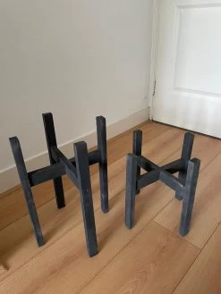 Plantenstandaard Binnen - Set Van 2 - Diameter Tot 24 Cm - Plantenkruk - Bloempotten Voor Binnen - Plantentafeltje Voor Binnen - Bloempot Standaard - Plantenstandaard - Hout - Mat Zwart/Donkergrijs -Tuin Gerelateerd 900x1200 18