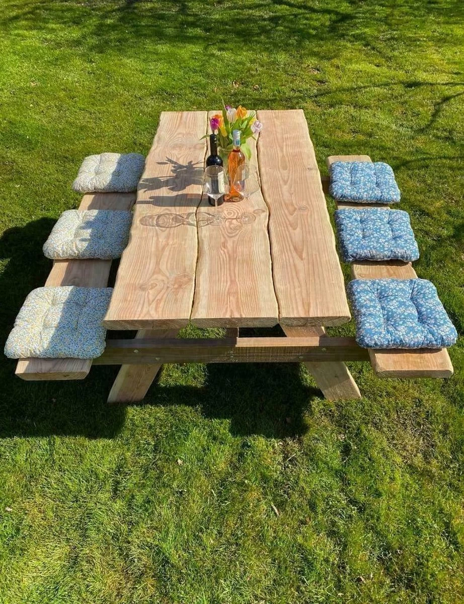 Robuuste Picknicktafel Van Douglashout. Duurzaam En Modern. Lengte 2,40 Meter 3 Robuuste Picknicktafel Van Douglashout. Duurzaam En Modern. Lengte 2,40 Meter